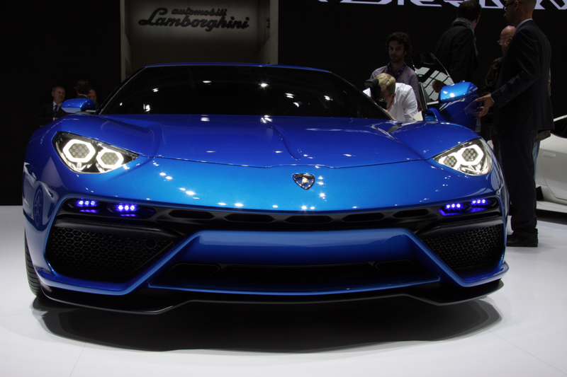 Illustration for article titled The 910 HP Lamborghini Asterion Is The Most Desirable Compromise Ever